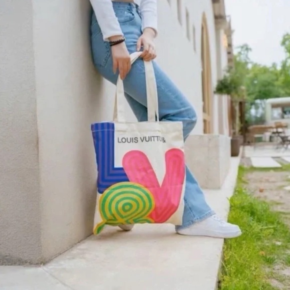 LOUIS VUITTON ✨LIMITED EDITION✨ Canvas Eco Tote Bag Shenzhen Exhibition - Picture 4 of 9